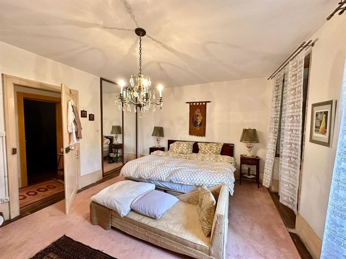 Image No.17-4 Bed House for sale