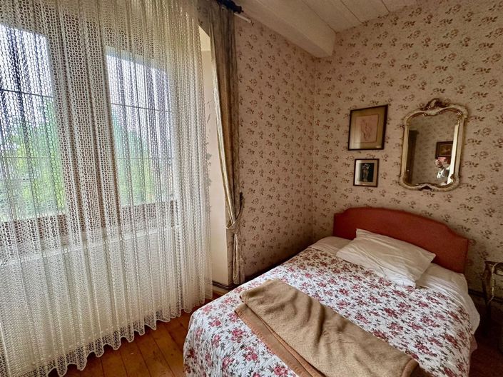 Image No.22-4 Bed House for sale