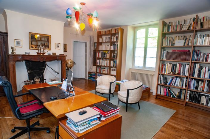 Image No.7-3 Bed House for sale