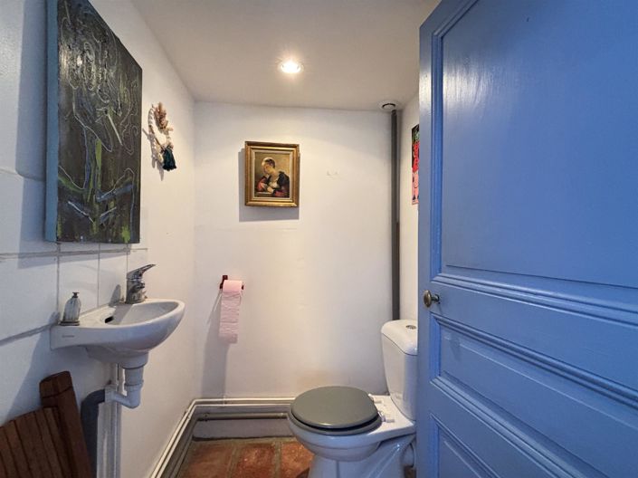 Image No.10-4 Bed House for sale