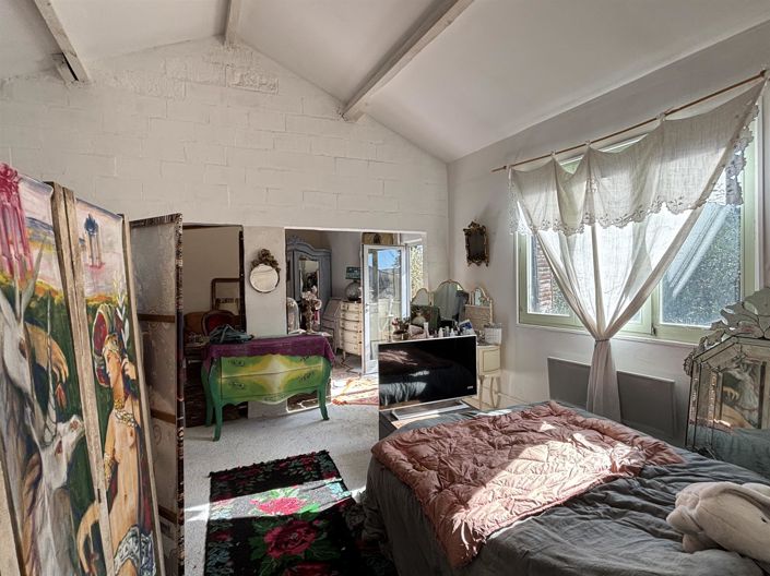 Image No.12-4 Bed House for sale