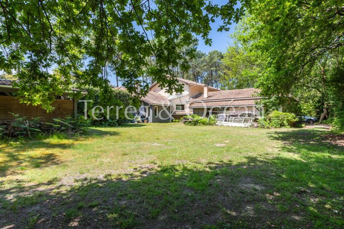 Image No.14-5 Bed House for sale