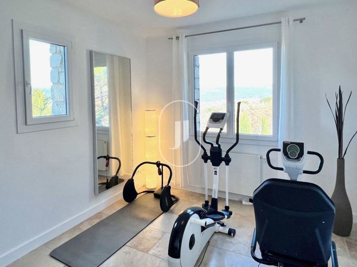 Image No.13-5 Bed House for sale