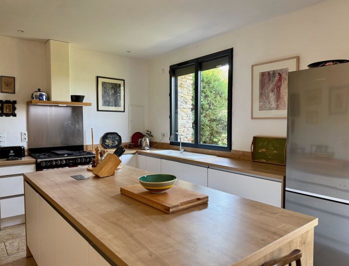 Image No.15-4 Bed House for sale