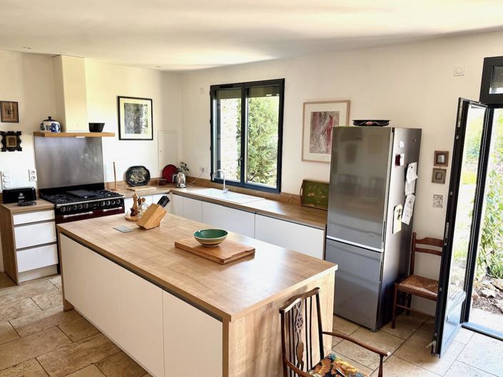 Image No.3-4 Bed House for sale