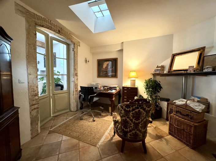 Image No.6-4 Bed House for sale