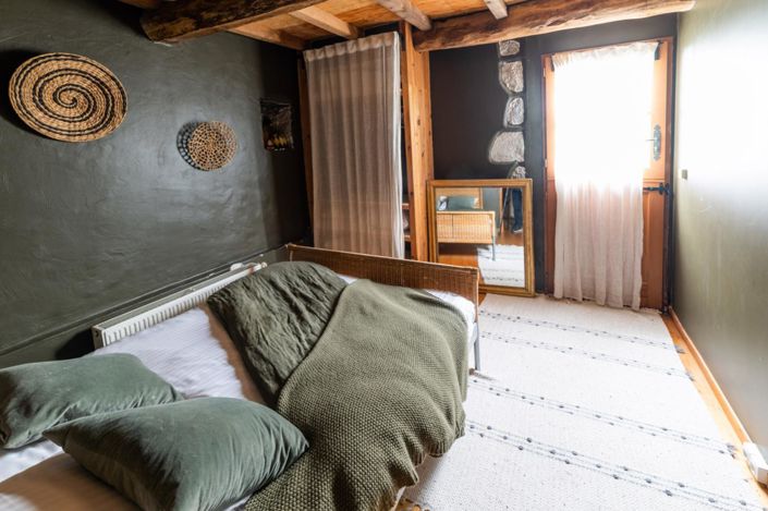 Image No.12-12 Bed Property for sale