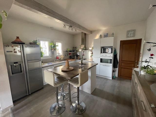 Image No.7-4 Bed House for sale