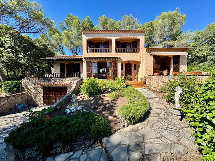 Image No.1-4 Bed House for sale