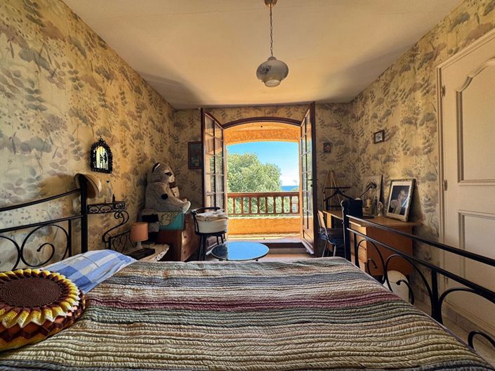 Image No.10-4 Bed House for sale