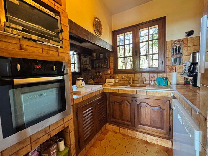 Image No.15-4 Bed House for sale