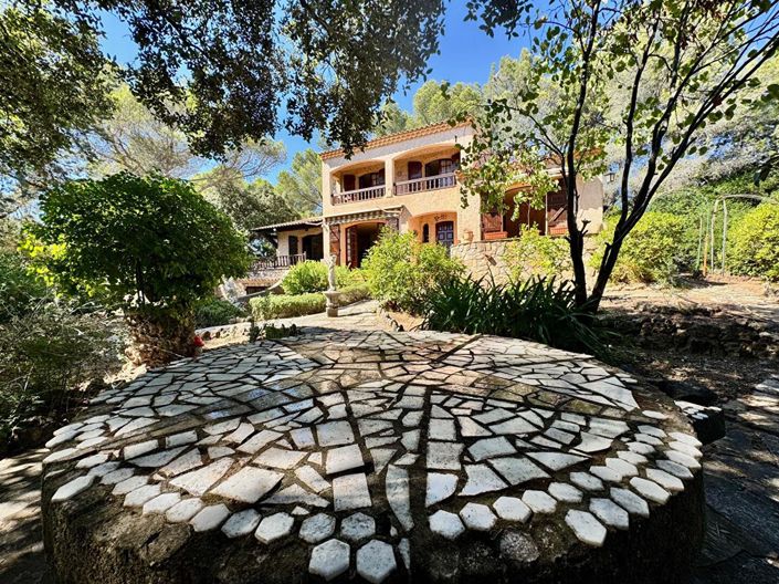 Image No.18-4 Bed House for sale