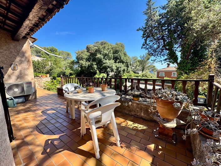 Image No.2-4 Bed House for sale