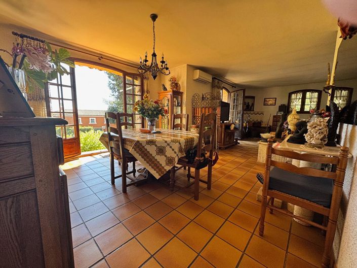 Image No.5-4 Bed House for sale