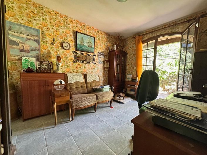 Image No.9-4 Bed House for sale