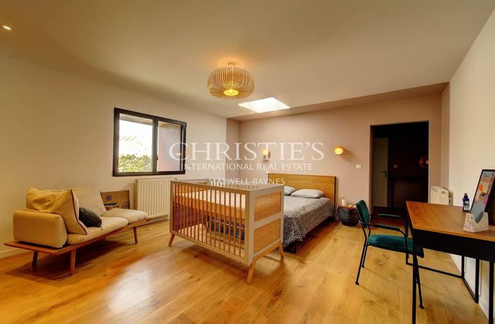 Image No.12-5 Bed House for sale