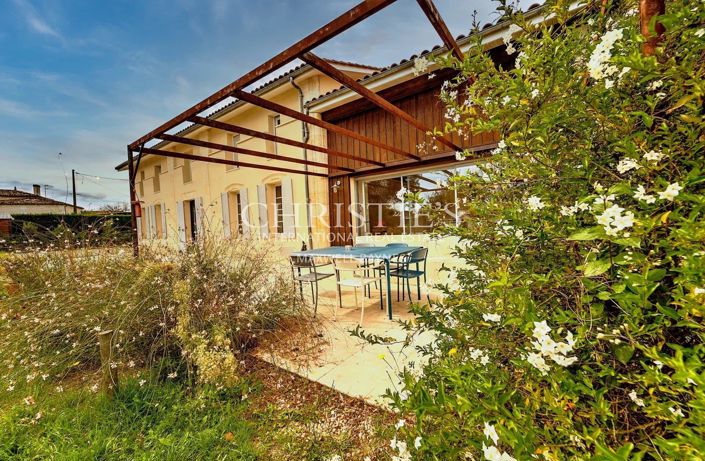 Image No.2-5 Bed House for sale