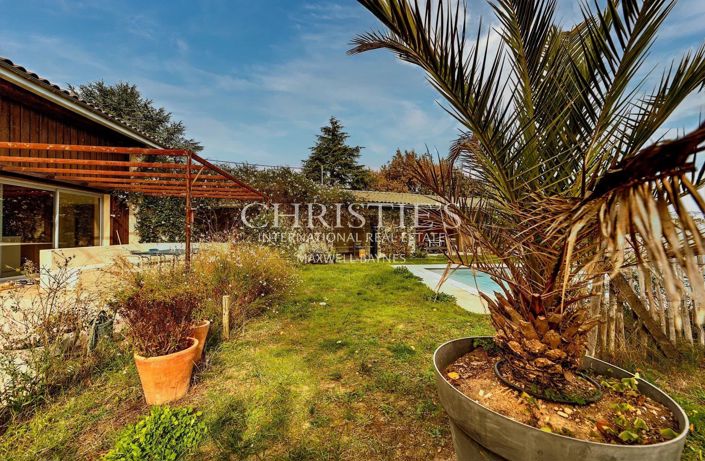 Image No.24-5 Bed House for sale