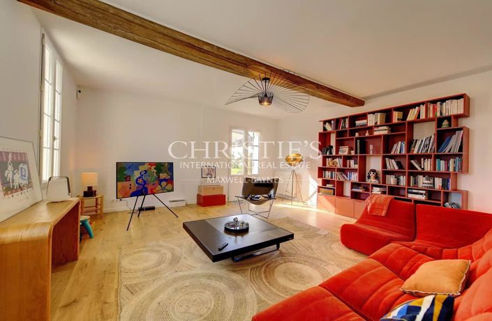 Image No.7-5 Bed House for sale