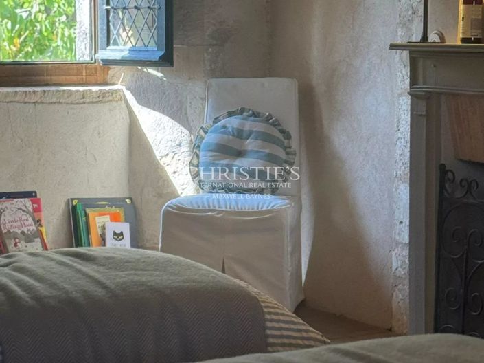 Image No.14-2 Bed House for sale