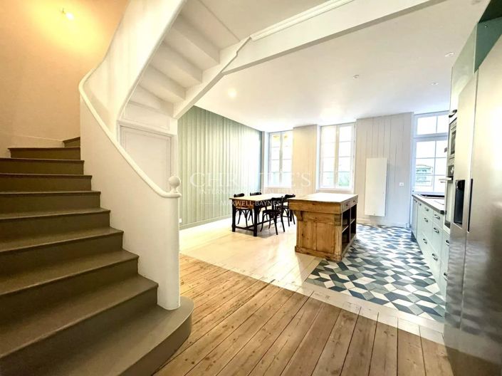 Image No.2-4 Bed House for sale