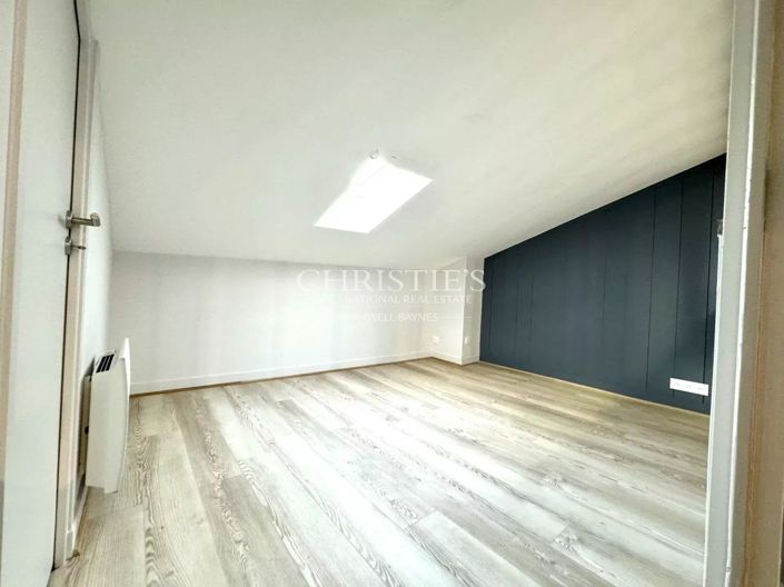 Image No.23-4 Bed House for sale