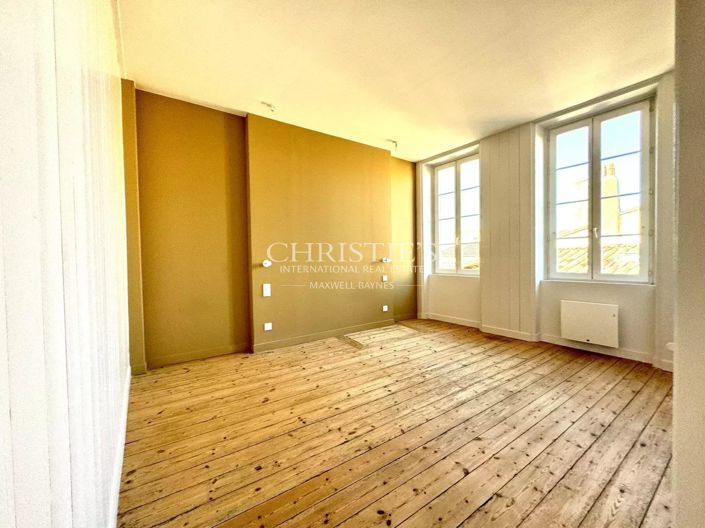 Image No.27-4 Bed House for sale