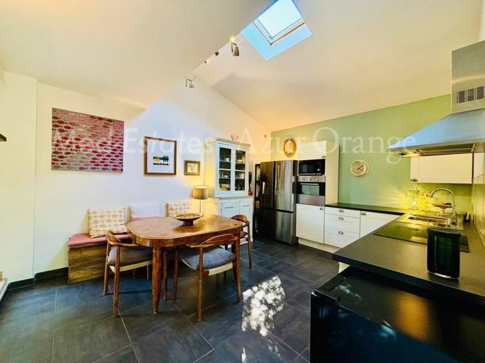 Image No.3-3 Bed House for sale