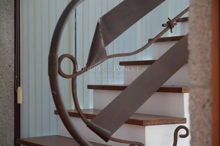 Image No.17-5 Bed House for sale