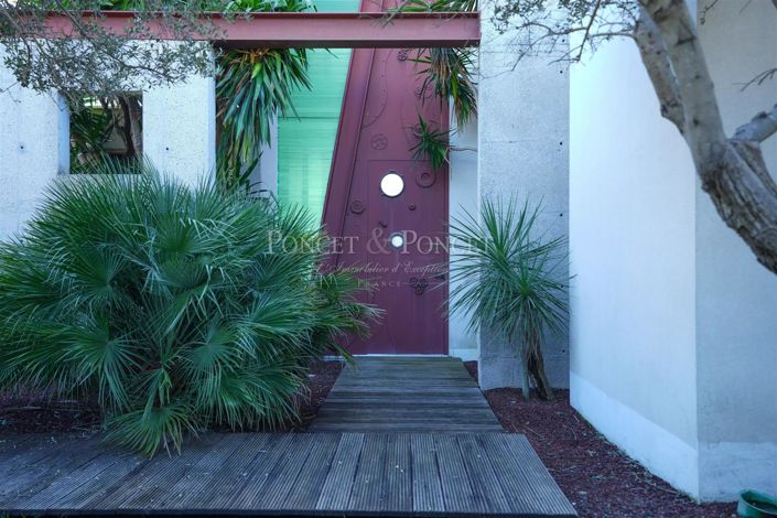 Image No.3-5 Bed House for sale