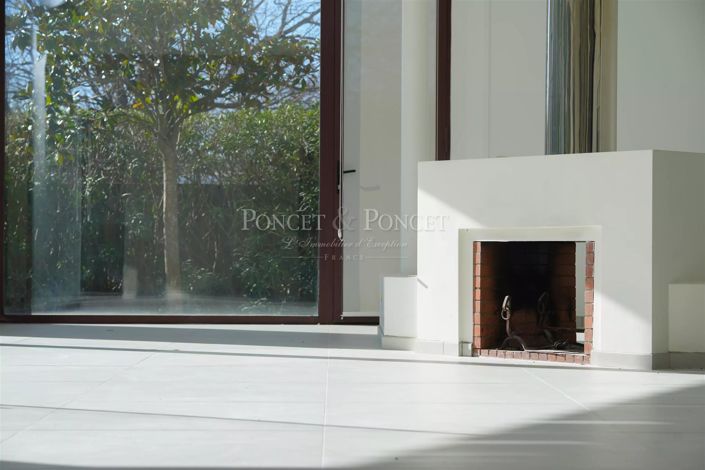 Image No.5-5 Bed House for sale