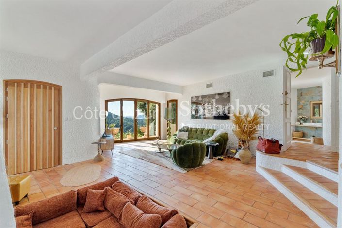 Image No.14-5 Bed House for sale