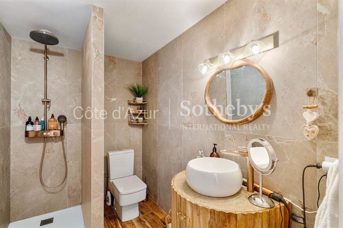 Image No.18-5 Bed House for sale