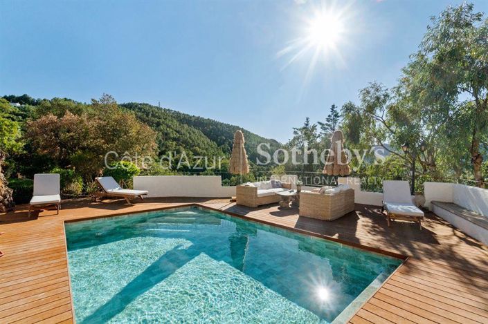 Image No.7-5 Bed House for sale