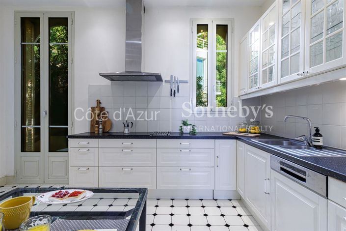 Image No.11-6 Bed House for sale