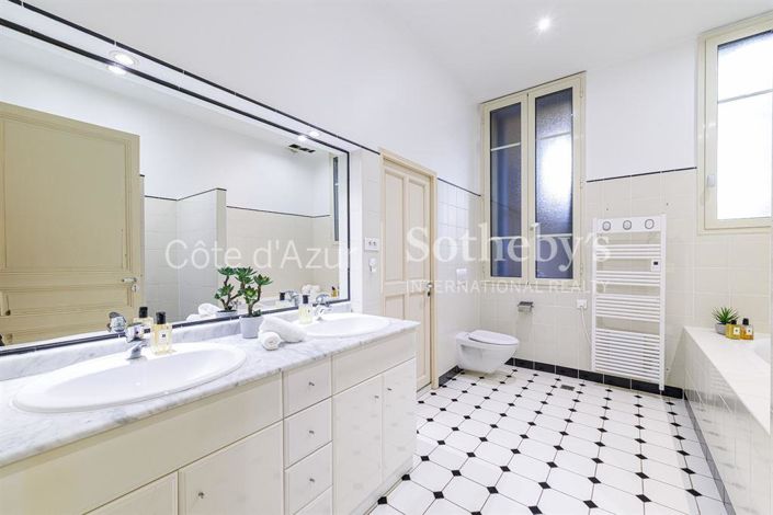 Image No.16-6 Bed House for sale