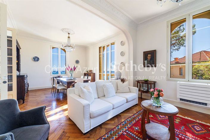 Image No.8-6 Bed House for sale