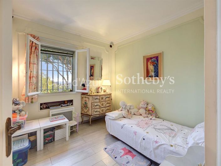 Image No.17-4 Bed House for sale