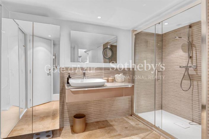 Image No.13-2 Bed Property for sale