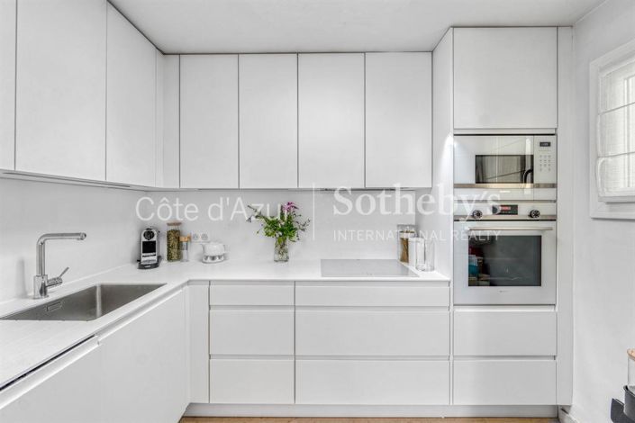 Image No.15-2 Bed Property for sale