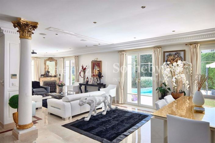 Image No.5-6 Bed Property for sale