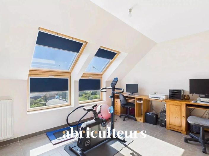 Image No.13-7 Bed House for sale