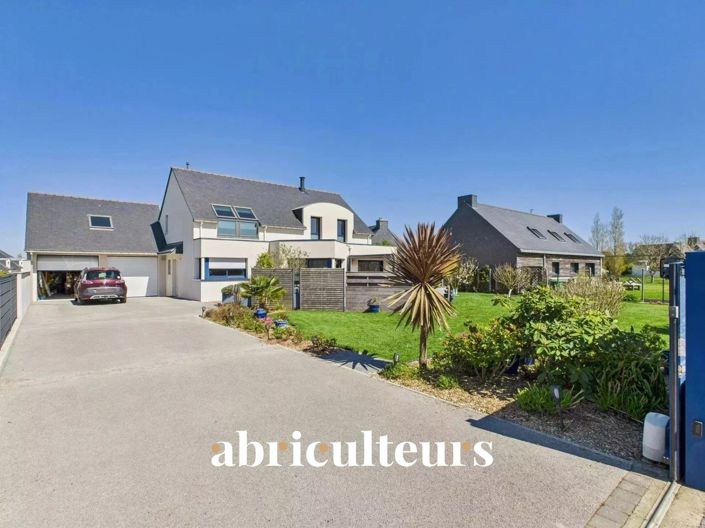 Image No.21-7 Bed House for sale