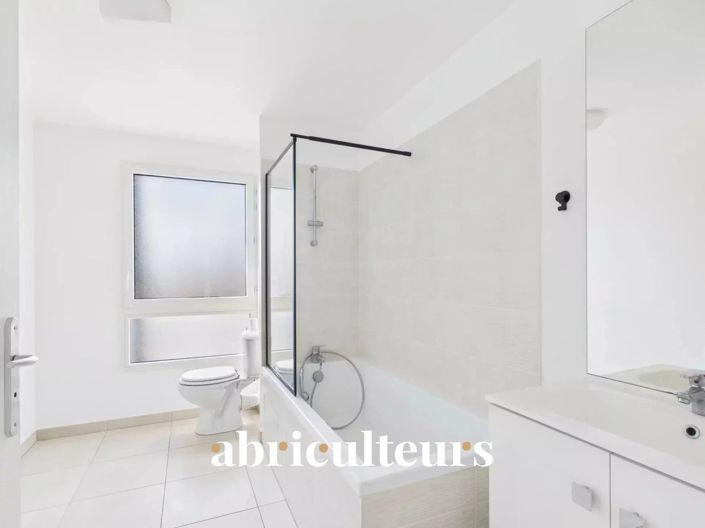 Image No.10-3 Bed Apartment for sale