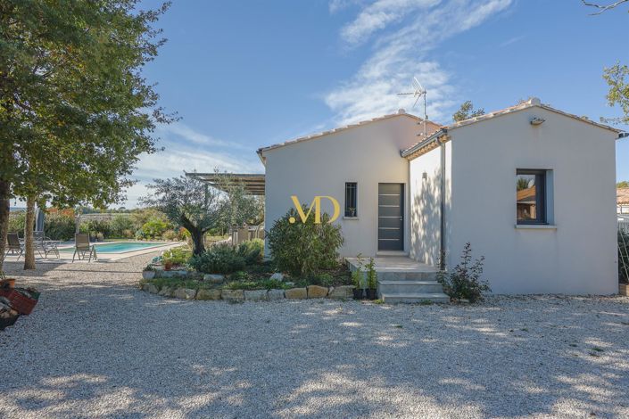 Image No.10-3 Bed House for sale