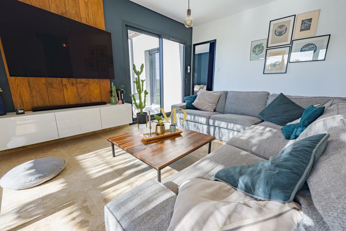 Image No.15-3 Bed House for sale