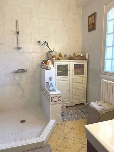 Image No.6-6 Bed House for sale