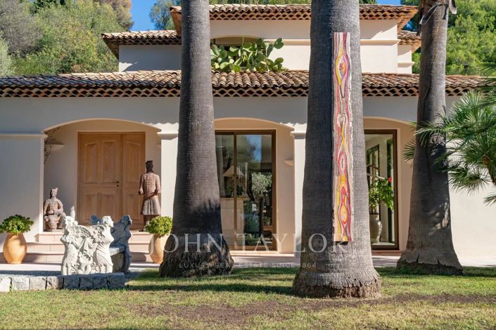 Image No.11-5 Bed House for sale