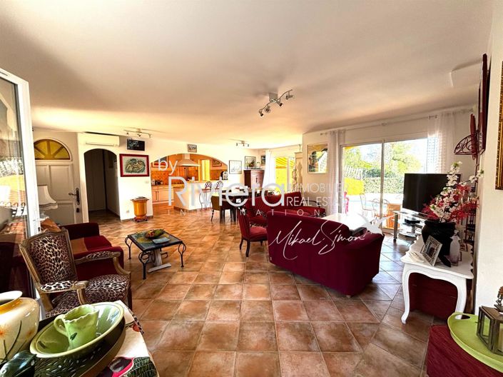 Image No.6-4 Bed House for sale