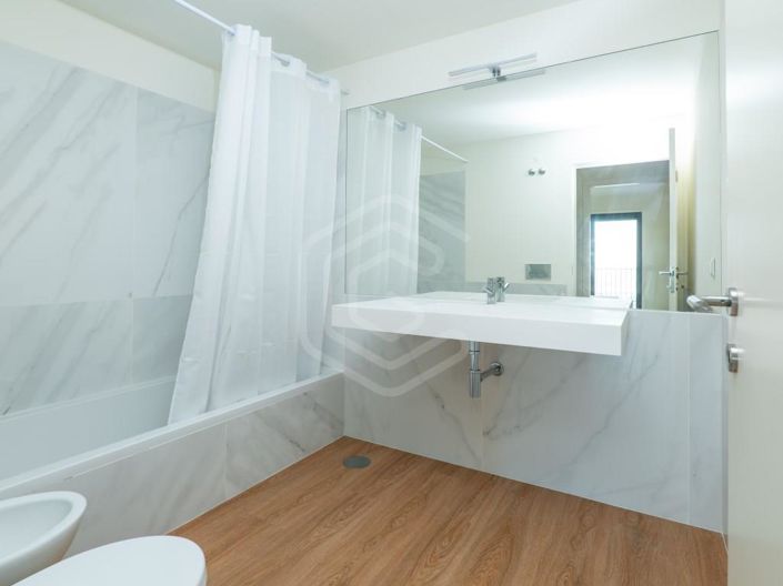 Image No.12-3 Bed Apartment for sale